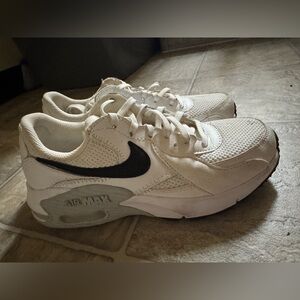 Women’s Nike Airmax